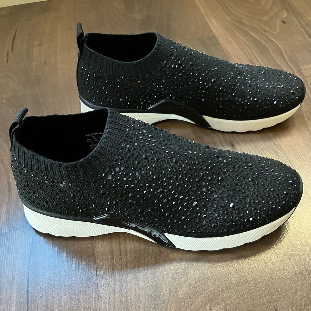 Zara Basic Black Slip-On Sneakers